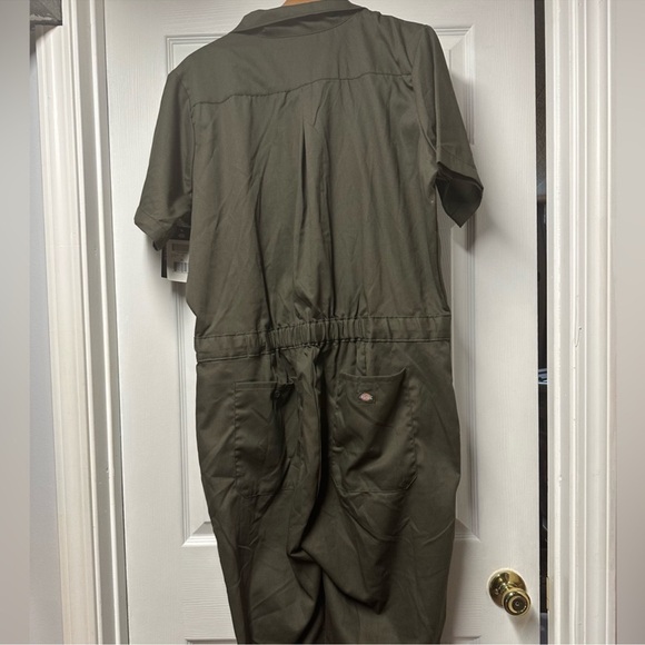 Dickies short sleeve coveralls - Picture 3 of 11